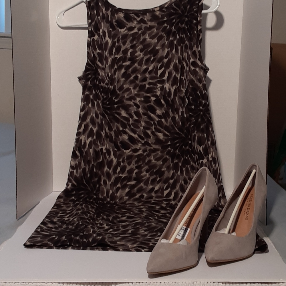 Ann Taylor size 2P dress, black,  grey, off white